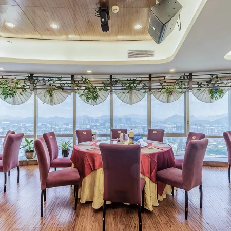 Meizhou Royal Classic Hotel (Jiaying Ancient City Branch)