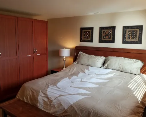 Lake View Condo across from the Public Park and Beach, Downtown Chelan! Hoteles en Chelan