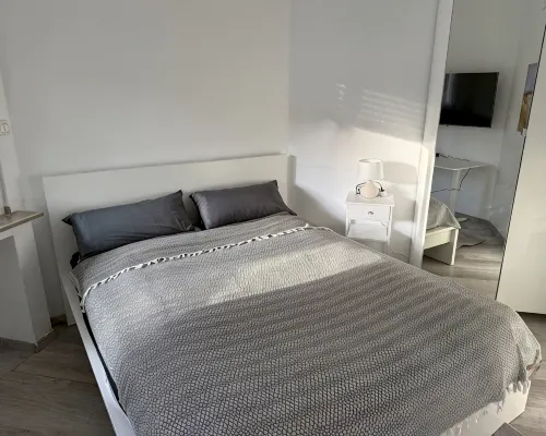 #1 Top room: central & comfortable, shared bathroom Hotels in Herne