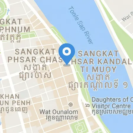 Lux Riverside Hotel & Apartment Отели рядом с достопримечательностью «Набережная Сисоват»