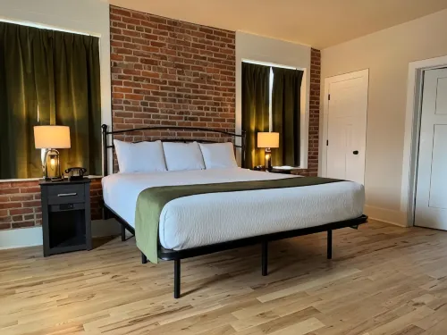 Historic Griffin Hotel
