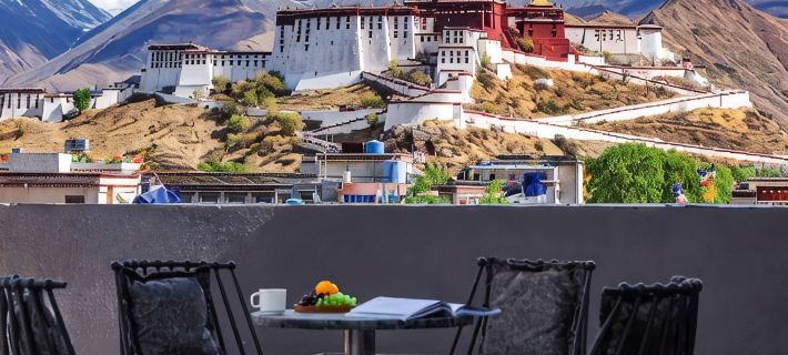 Tiandu Grand Hotel (Jinma Grassland Distribution Center) Hotels in Sêrtar