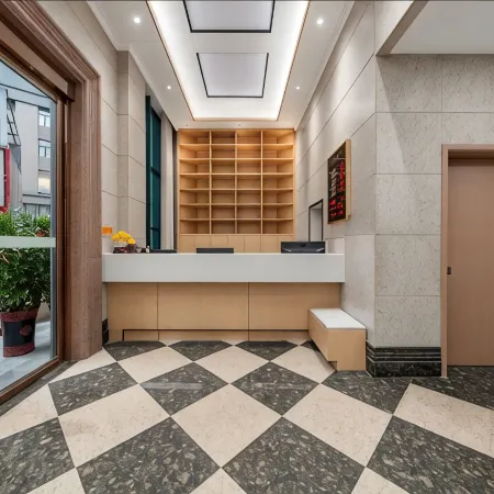 Sunny·Sunshine Selected Hotel (Xinyang Railway Station Tianrun Plaza Branch)
