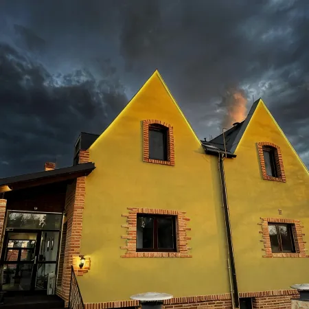 Penzión Wellness & Restaurant Zoborská, free parking