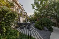 Floral Hotel·Laiye Private Hot Spring Villa (Tai Bai Mountain Tourist Center No Mountain Residence)