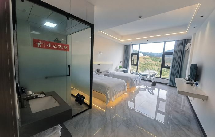 Dongyang Junyue Hotel