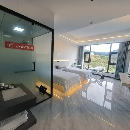 Dongyang Junyue Hotel