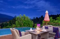 Chantra Khiri Chalet Chiang Mai - Rooftop Pools