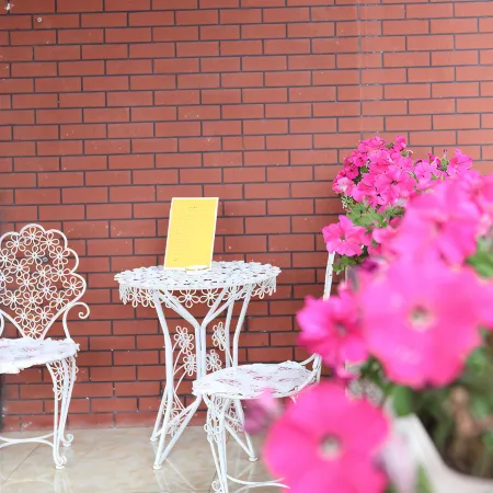 Hewan Sunshine Hotel