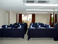 Exe Suites San Marino - โรงแรมราคาถูก