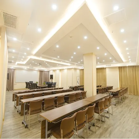 Starway Hotel (Huai'an Jinhu)