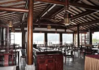 Nanbei Lake Huguang Shanju Holiday Hotel