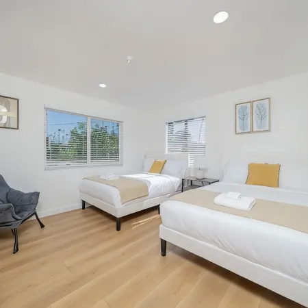 2BD/2BA Apartment near DT Alhambra