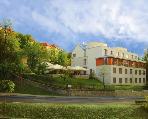 Hotel Castle Garden Hotels near Libego cable car