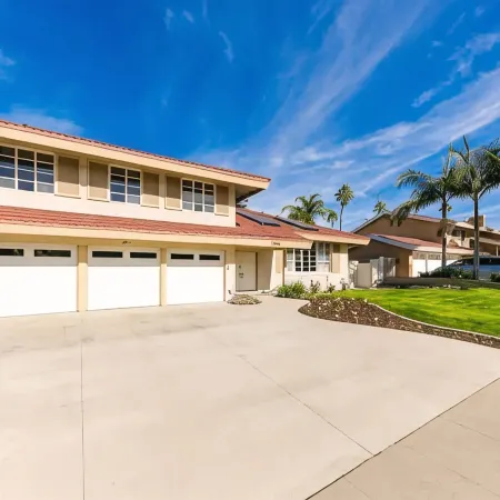 Great for Family's Disneyland Close  5 Bedrooms, 3 Baths, Sleeps 12 Pool Home