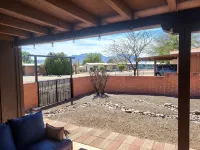 Sunny 2bd Retreat with Mountain Views, Fireplace, AZ Room & GVR Access! - Wifi