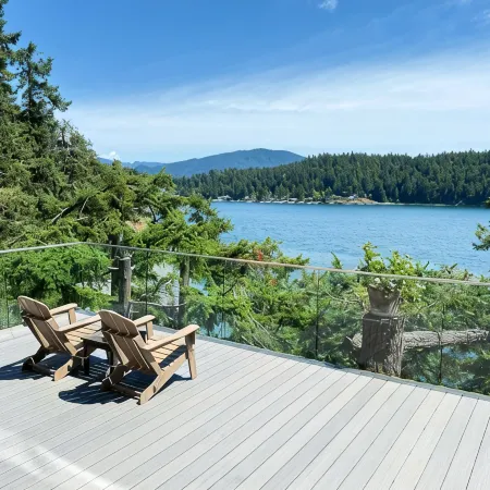 Waterfront Room with Private Bath and Deck Near Marina, Private Beach Access