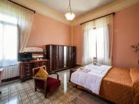 Villa Moorings Hotels in Barga