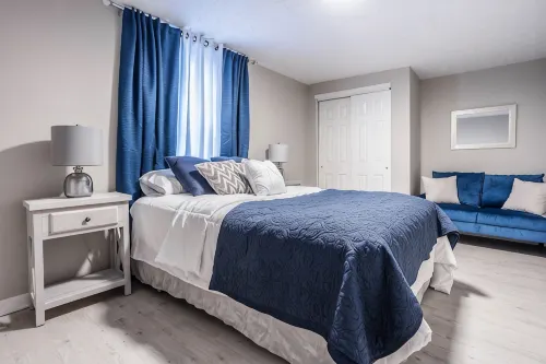 Grand Park, Westfield, Space For Entire Team, Sleeps 30 comfortably. Unit B - Homestays
