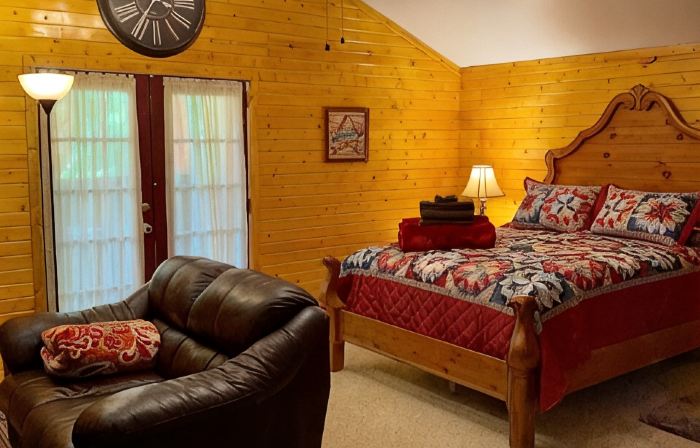 hot tub, grill, fireplace, Hocking Hills, Buckeye Lake, Legend Valley