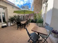 Large apartment on canal 2 steps from downtown Sète - Boutique