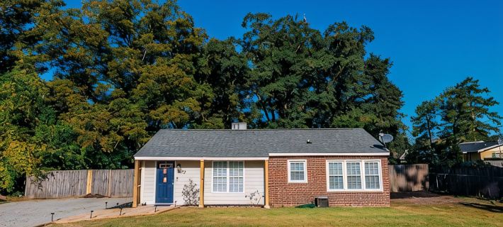 3 Queen Beds, 2 Min to Fairgrounds, Fenced Yard Hotele w: Perry