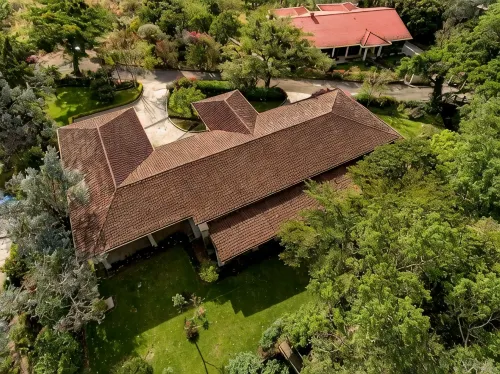 Boquete Luxury: Chic & Serene Home, Walk to Town & Amenities - 4-Star