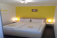 Resindenz Benni 7 with heated pool, - balcony