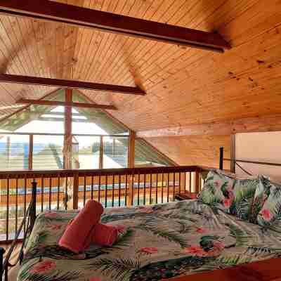 Angourie Beach House - total ocean views Rooms