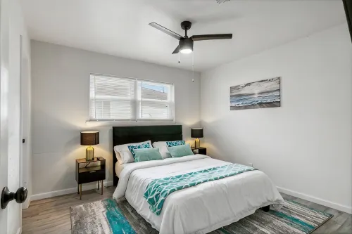 Modern Luxury with Cozy Vibes - Homestays