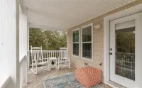 SANDY FEET RETREAT - Private Pool, Hot Tub - WiFi