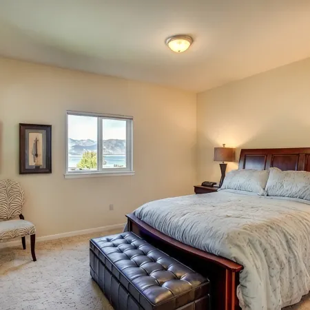 Lake Chelan Waterfront Resort Home- Pool, Boat -STR-0290