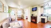 UT Downtown Eco Private Carriage Pecan Tree House Free Wifi Wired Internet - 農家民宿