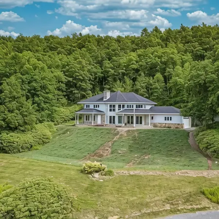 Endless Lake Views, Amazing Sunsets overlooking a state park!
