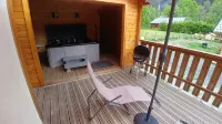 Chalet Melgueil "JACUZZI OFFERT" les 2 Alpes Venosc Village  /10 Pers Ski Wifi - Pools