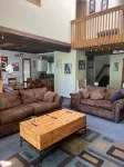 Roomy ski condo next to Mt. Snow, on the mover bus, with hot tub and sauna!
