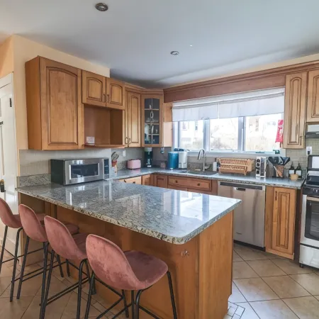 Tufts 4BD/2BA - 5.MIN to Harvard&Boston / Free Parking / Walk to Subway