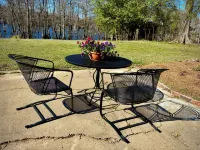 Sleeps 10. Bayou Front Home close to ULM, Sports Complexes, Airport and I-20.