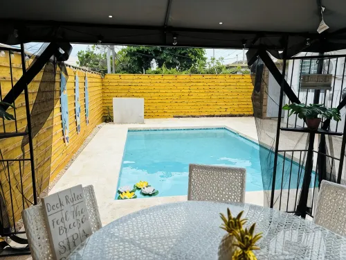 Villa Casa di Mare in Isabela 5-bedroom Private Pool 5 minutes to Jobos Beach