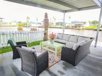 (RV2) Paradise in Sargent. Saltwater canal, minutes to ICW and beach. Sargent otelleri