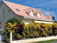 Large, well-equipped apartment in a villa 5 minutes' walk from the beaches Hotels in Sainte-Luce