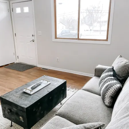 Cheerful 2 Bedroom in Downtown Grass Lake | Bikes