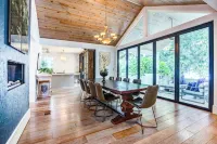 Elegant Lake Retreat - Boutique