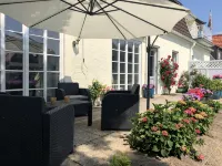 Domicile on the canal in Friedrichstadt n. North Sea, for 2-4 people - Wifi
