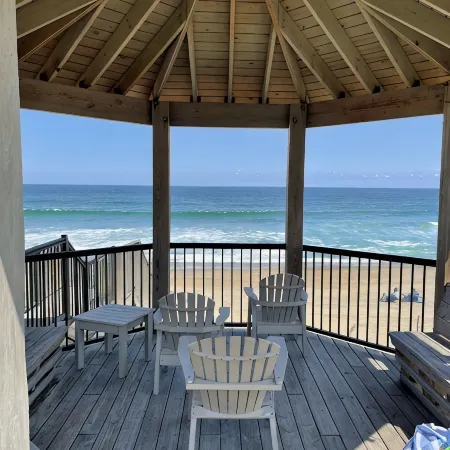 Beachside Breeze - Pools, Hot Tub, & Private Beach Access