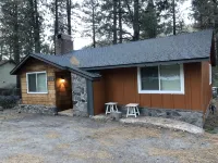 Fresh Air Cabin Hike  Rest  Refresh Sleeps 8 - 3-Star