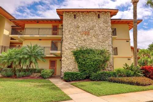 LOCATION,  LOCATION  in Ocean Village Resort.Ground floor,great location