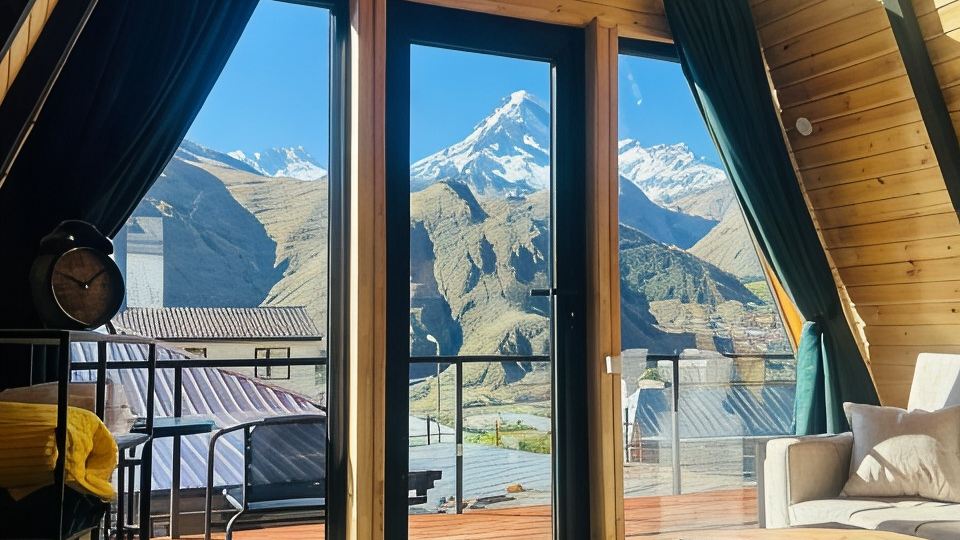 Pyramid Kazbegi Apartments