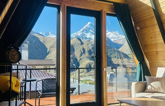 Pyramid Kazbegi Apartments