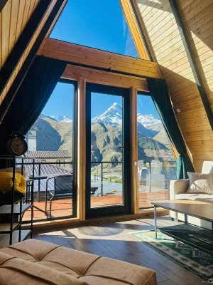 Pyramid Kazbegi Apartments - 2-Star